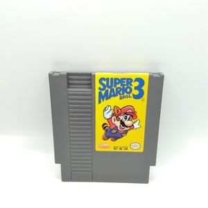 Nintendo Super Mario Bros. 3 - Gray and Yellow